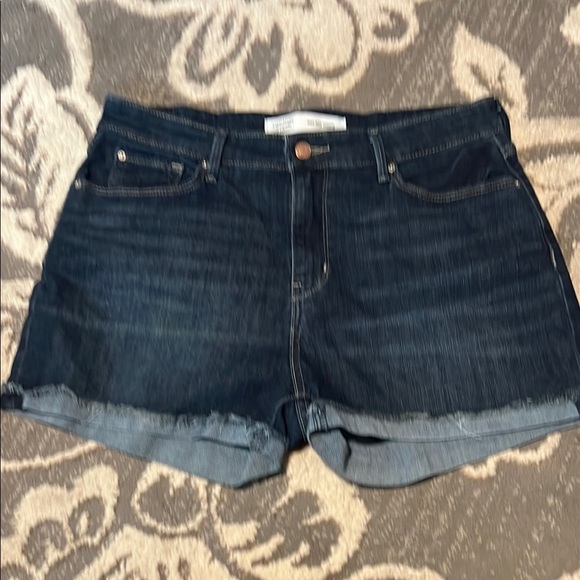 Signature by Levi Strauss Blue Jean Shorts High-Waisted Frayed Hem size 14 - Picture 1 of 5